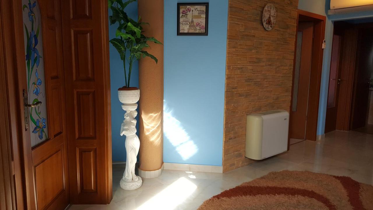 Apartmán Paris-Lux. Hajdúszoboszló Exteriér fotografie