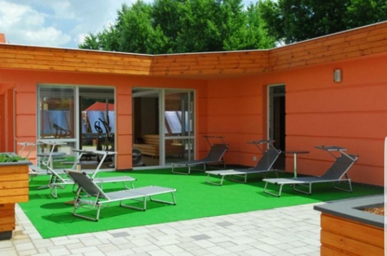 Apartmán Paris-Lux. Hajdúszoboszló Exteriér fotografie